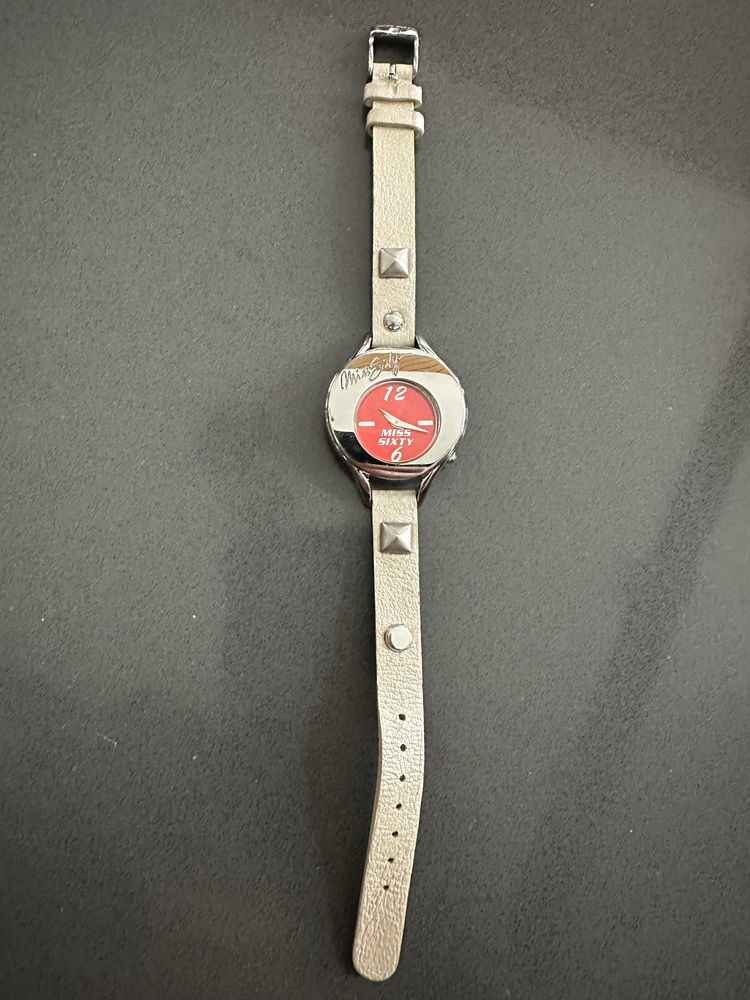 Часовник Miss sixty