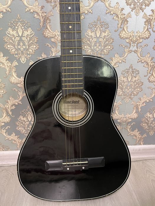 Продам Гитару Rocket