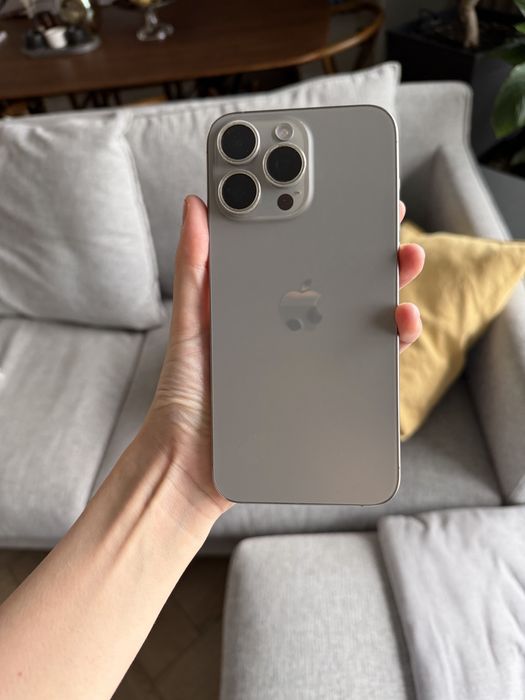 Продам iPhone 15 Pro Max 512GB Natural Titanium