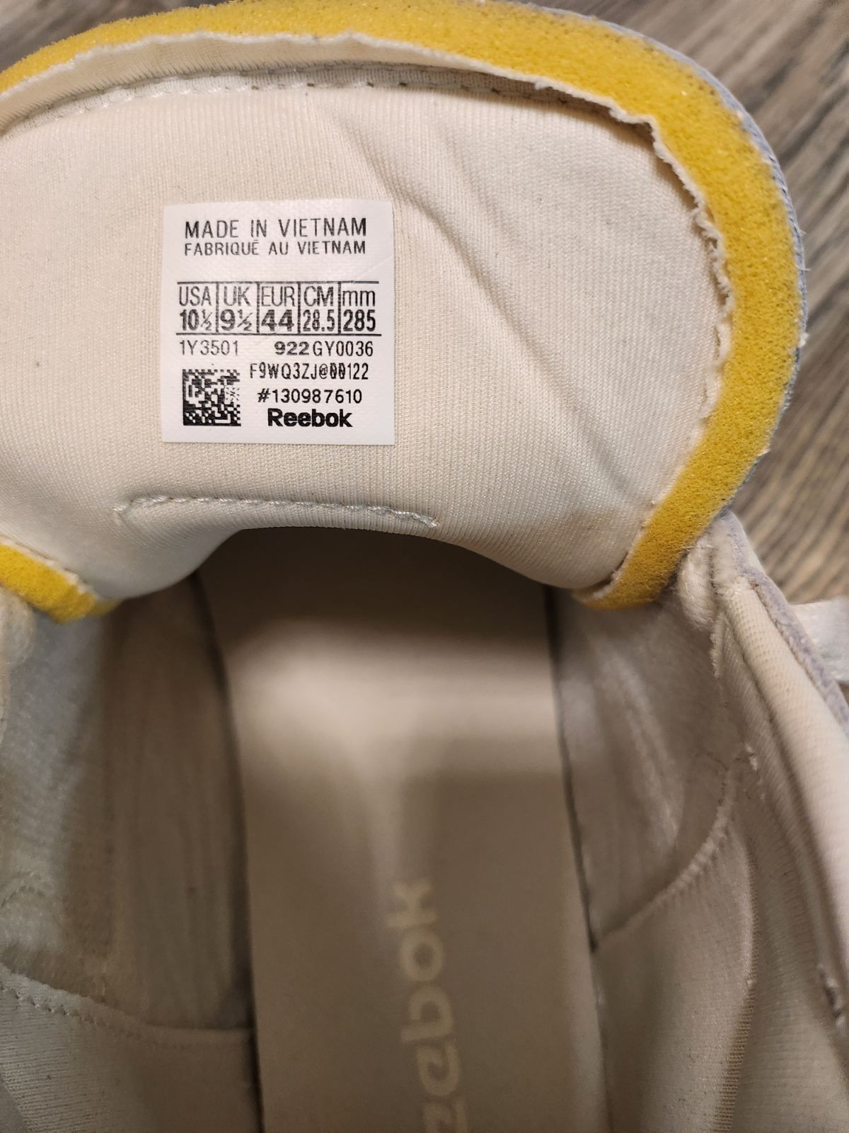 Чисто нови обувки REEBOK