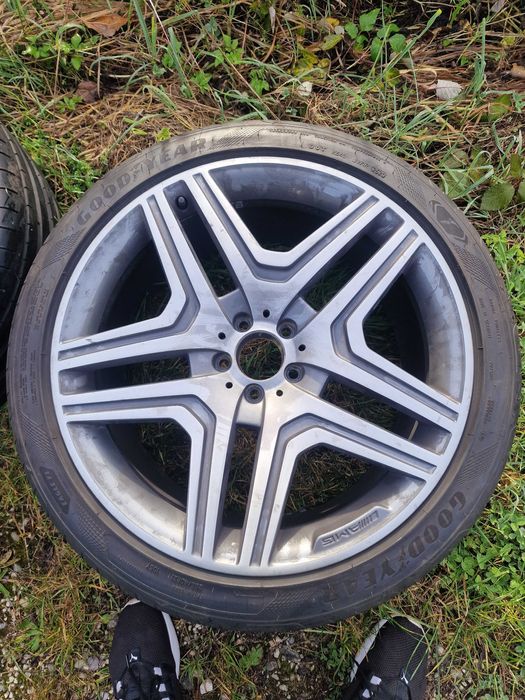 Гуми с джанти Mercedes AMG 265/40R21
