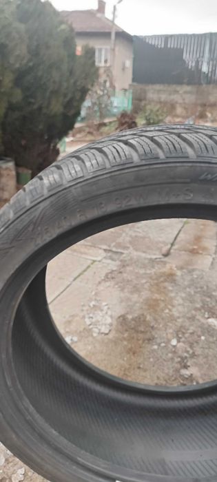 Комплект зимни и летни гуми