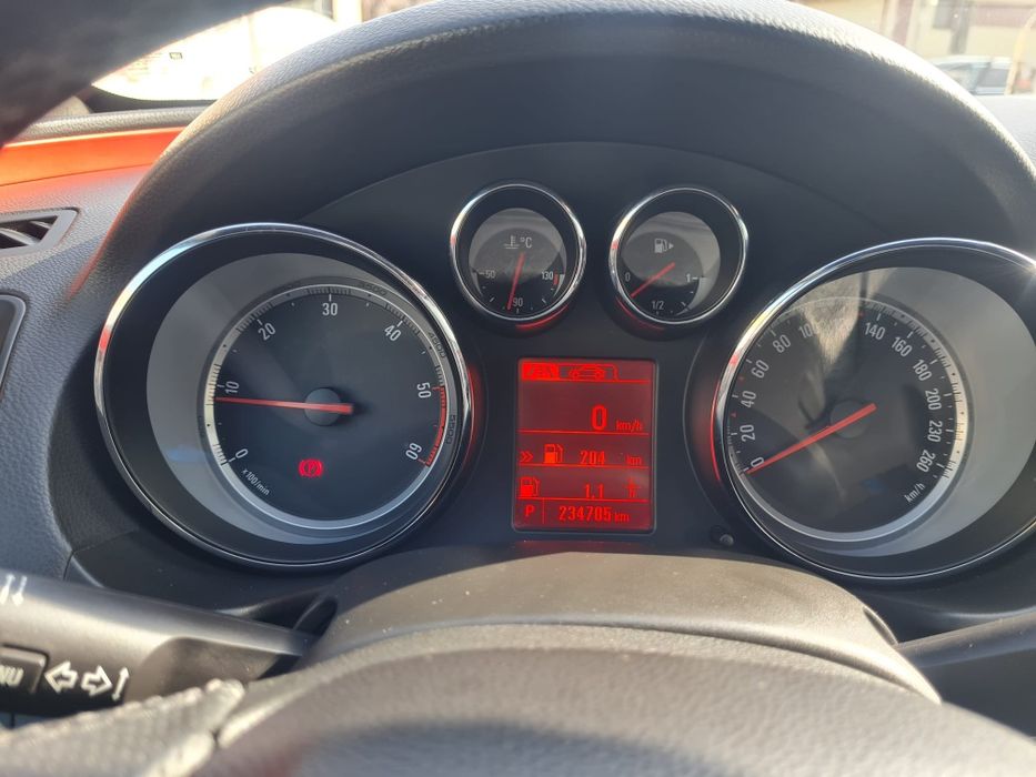 Vând Opel Insignia 2012 2.0 diesel Biturbo Automat Full Options