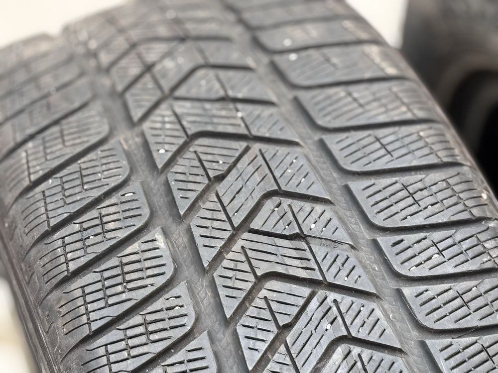 255/55/R19 Pirelli Scorpion 4бр зимни dot3419
