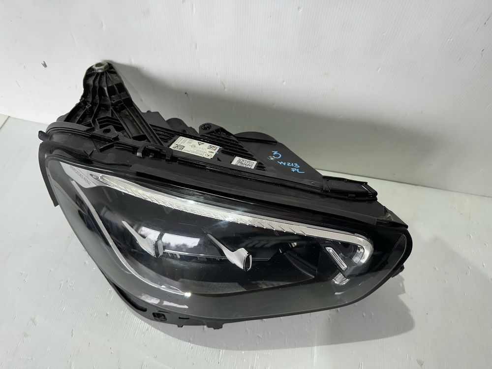 Far led dreapta Mercedes E W213 facelift 2020/2023 A2139069209