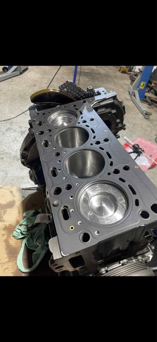 3 бр. Двигателя 651 Mercedes Benz на части