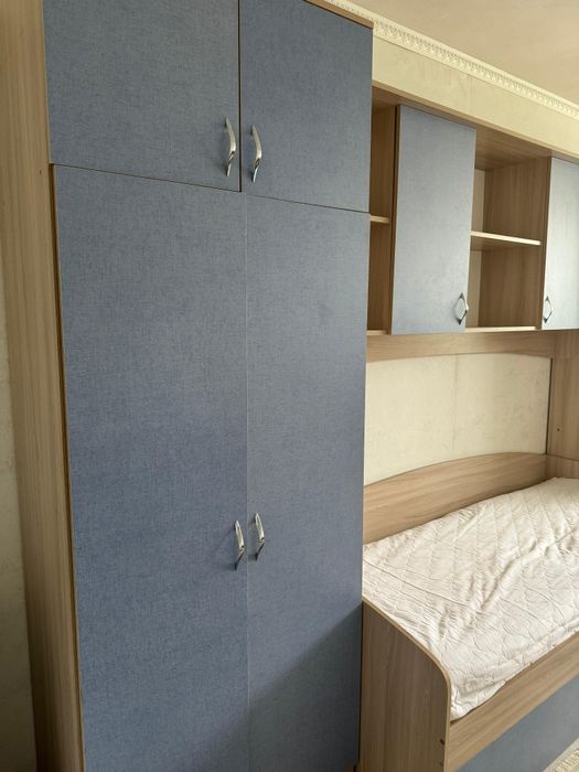 Продам детский гарнитур с кроватью