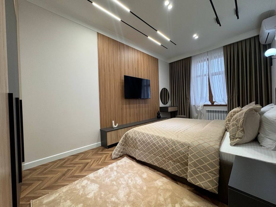 Ул, Тараса Шевченко! Добротная 4х комнатная квартира в самом центре!