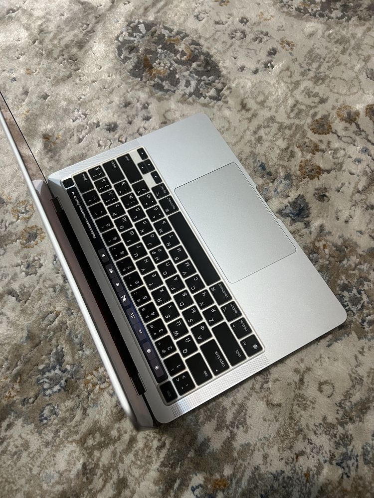 Macbook PRO 13 , m2 , 2022