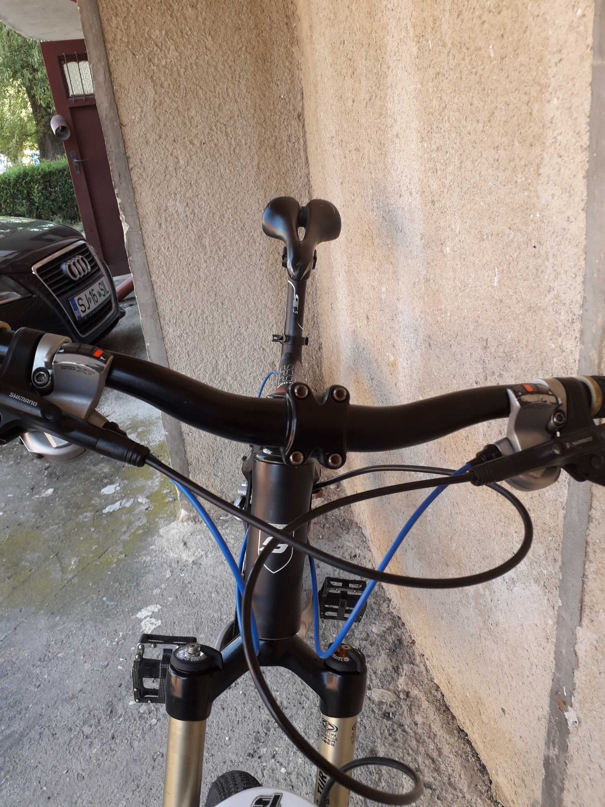 Serious full negru mat