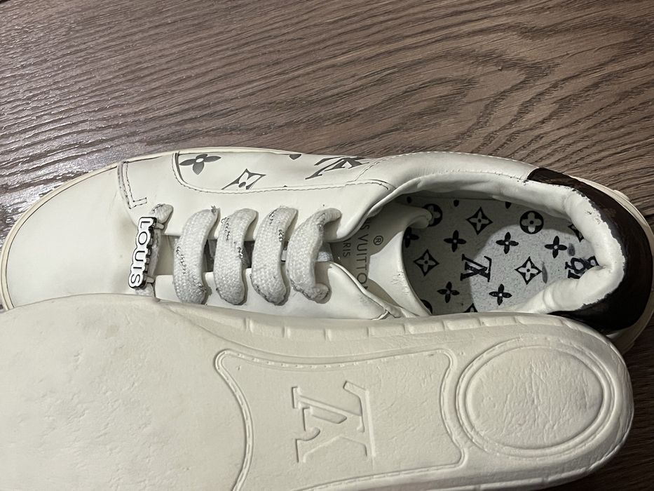 Louis Vuitton Time Out Sneakers 39