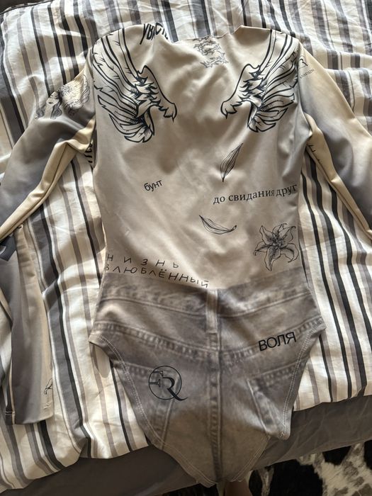 Боди с надписи fashion room