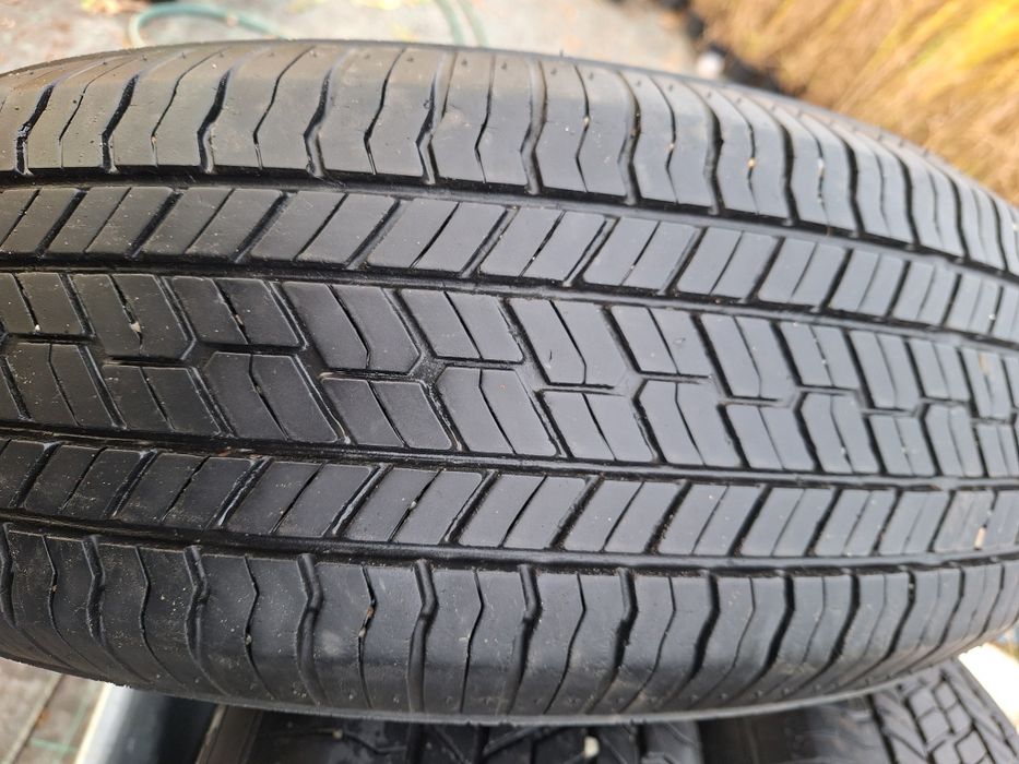 Vând anvelope Yokohama Geolandar 215 70 16 100H