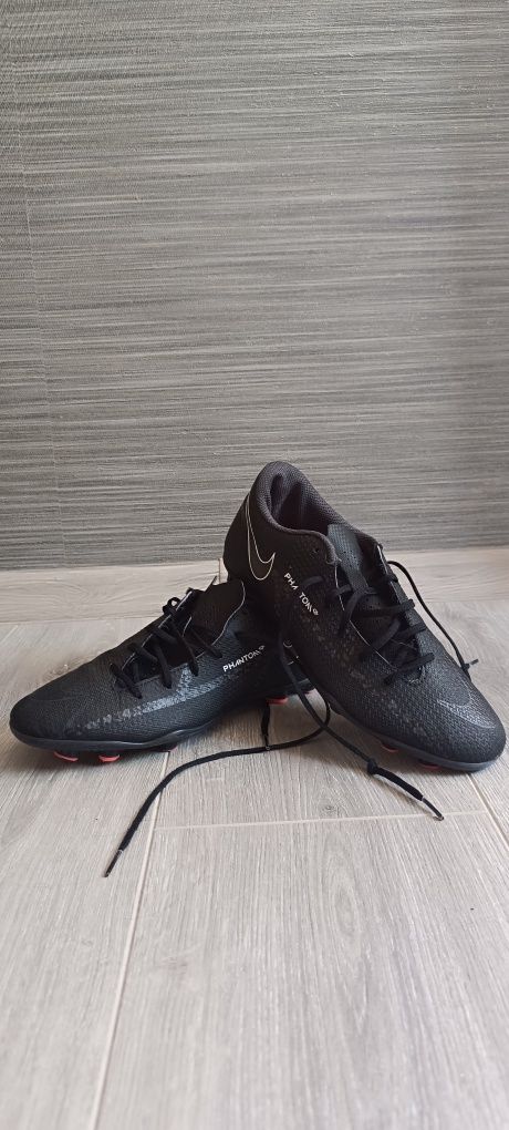 Бутонки Nike Phantom