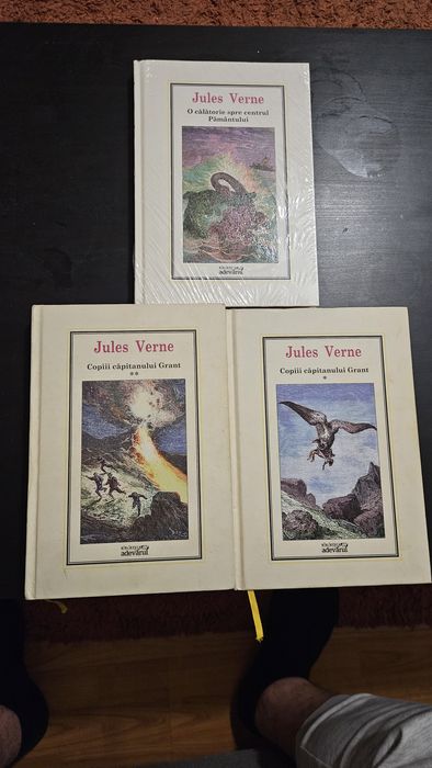 vand 3 carti din seria Jules Verne
