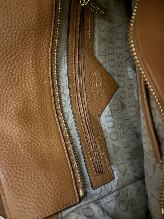 Guess luxe кожена чанта