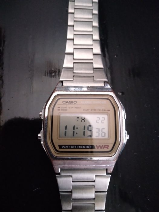 Ceas Casio anii 80