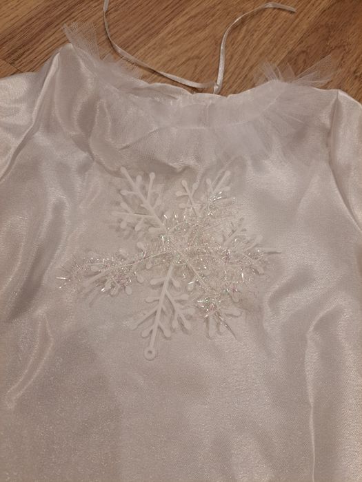 Costum fulg de nea fetita