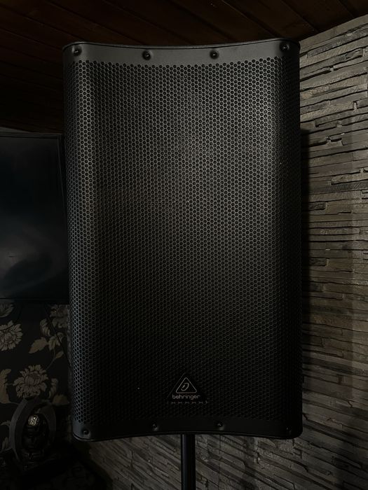 Vand boxe behringer DR 115 DSP