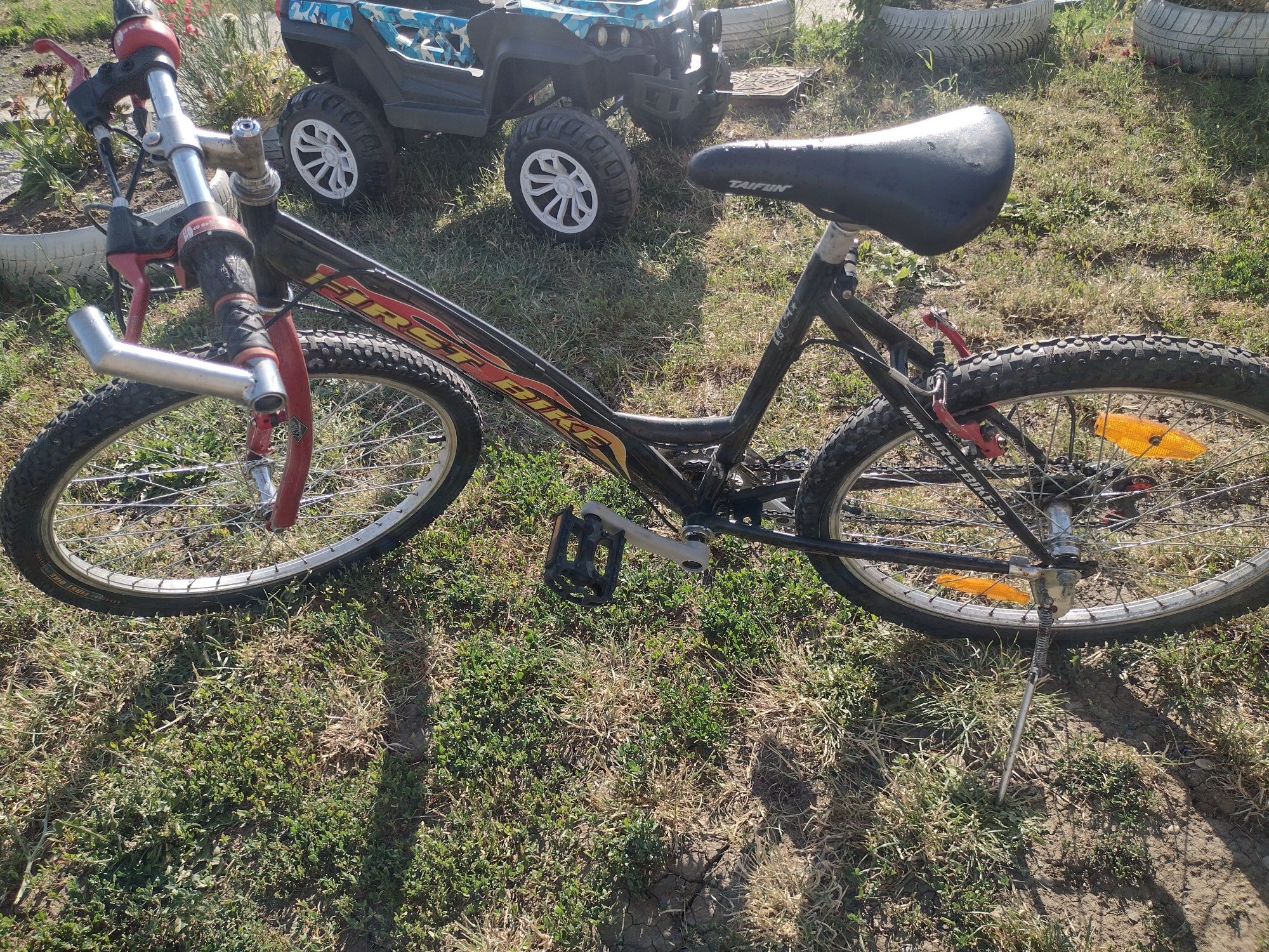 Vând bicicleta mountain bike