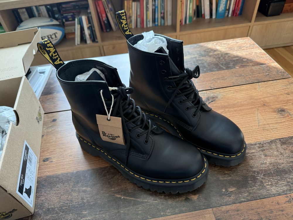 Dr. Martens 1460 Bex Smooth Black, нови, кубинки/боти