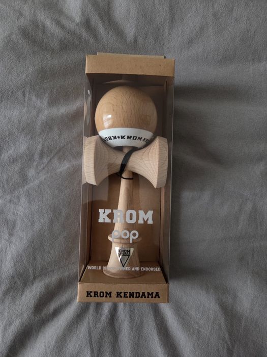Kendama Krom pop diverse culori