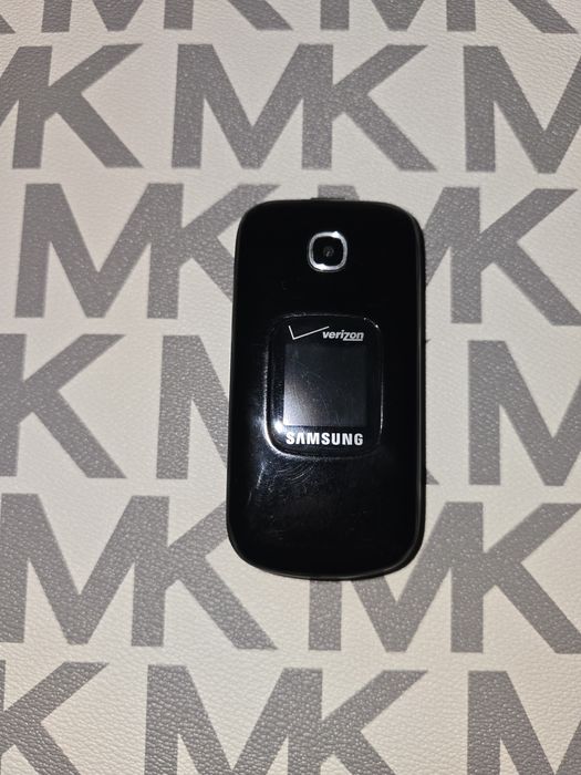 Telefon nomeri bn sotiladi