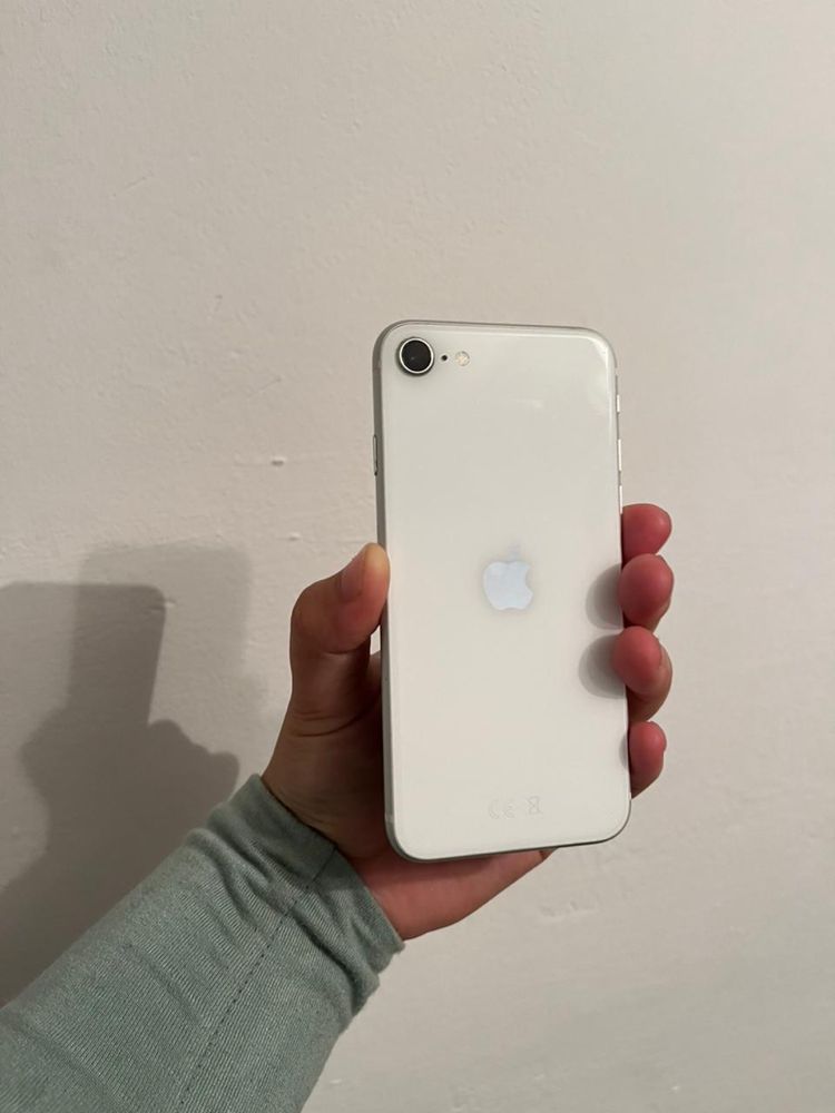 Iphone SE 2020 срочно