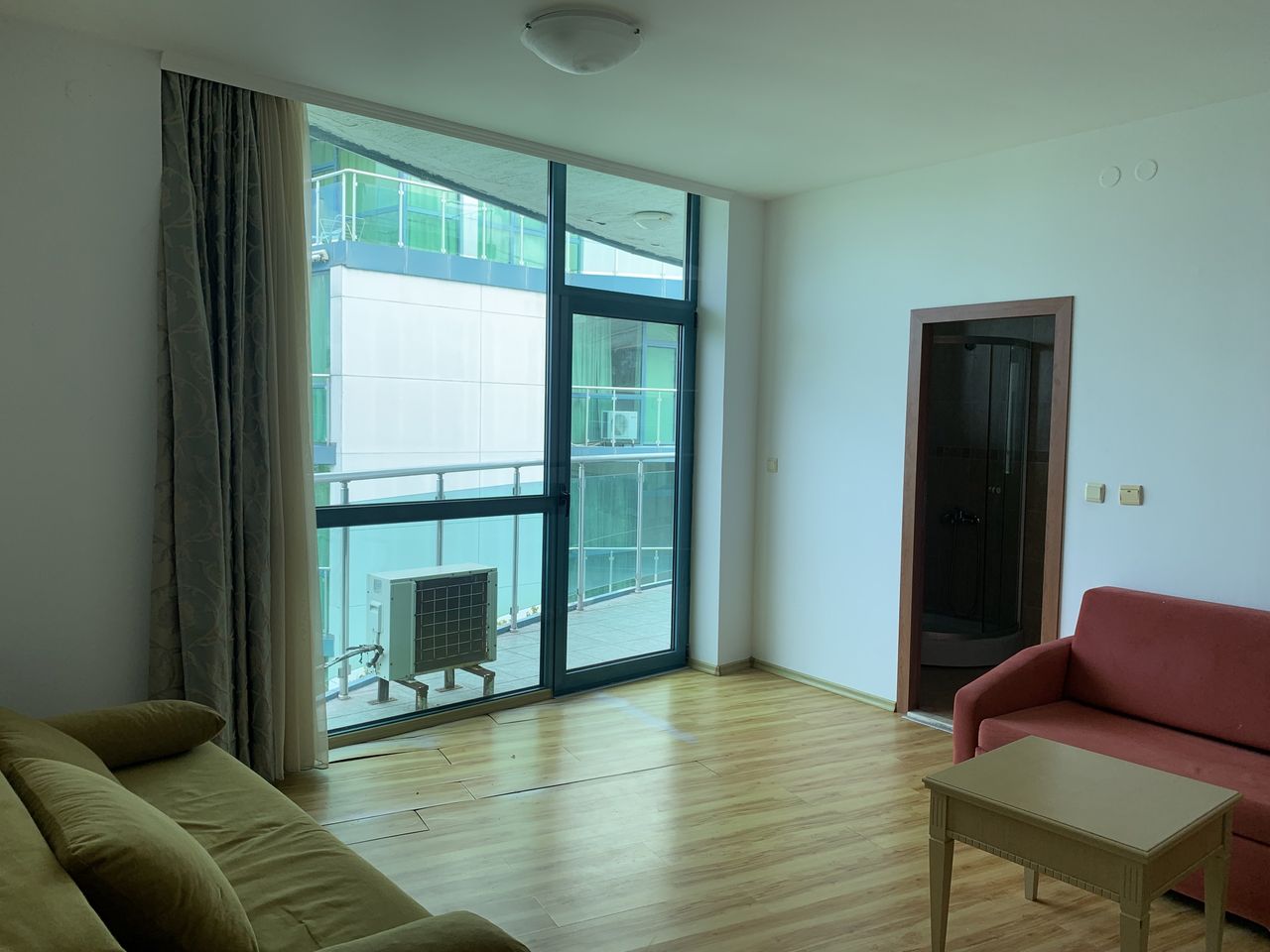 Продава се Двустаен апартамент в Приморско - 62 кв.м за 887 €/кв.м - Снимка #2