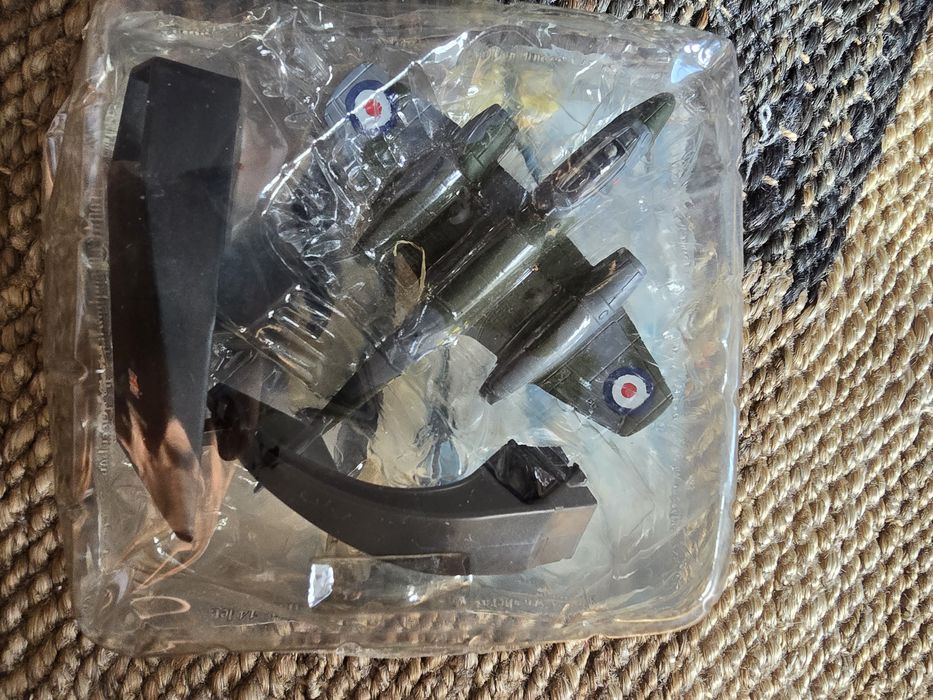 Machete avioane Amercom 1:72