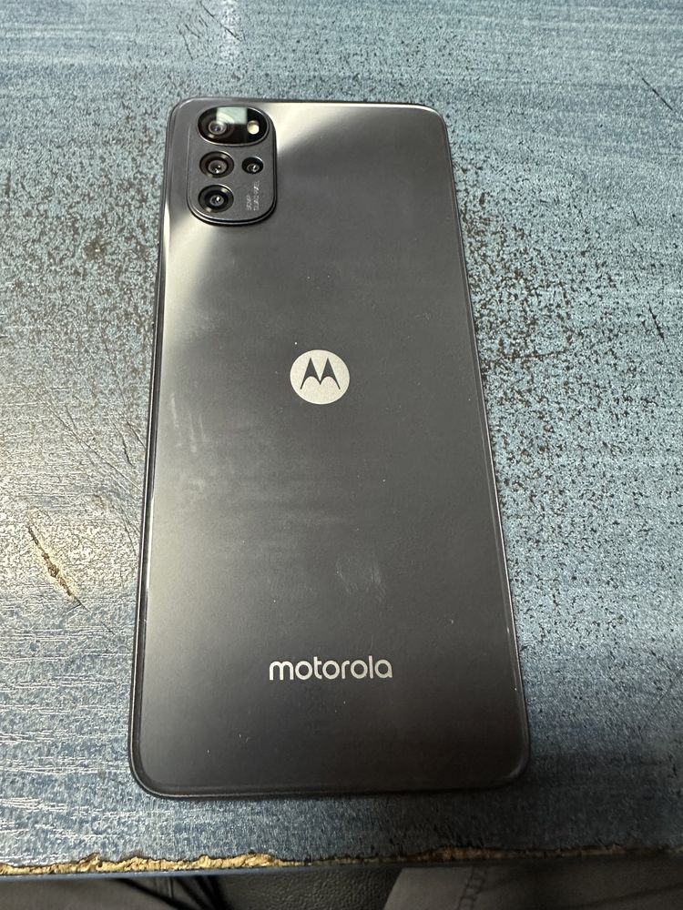 Motorola Moto G22 4/64 - на 6 месеца, перфектна