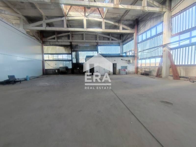 Хале под наем в кв.Овчарски гр.Хаково