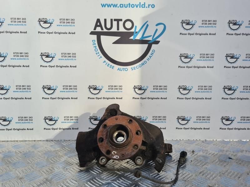 Fuzeta dreapta fata Opel Corsa D 1.2i 59 kw 80 cp; 1.0 ; 1.2; 1.4