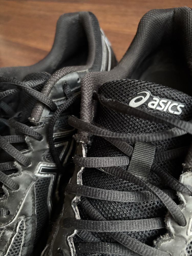 Asics мъжки маратонки 44,5