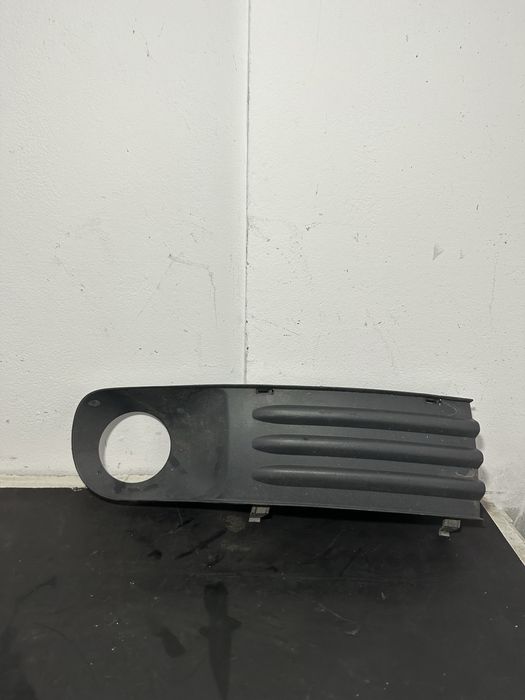Grila proiector dreapta Bara Volkswagen Vw T5 7H0807490B