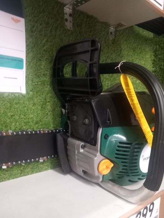Vând drujbe pe benzina mărca  Ruris   noi