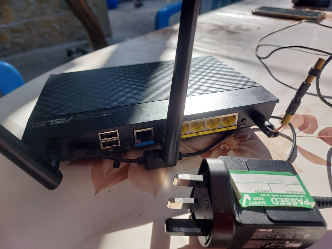 Рутер ASUS RT- N66U