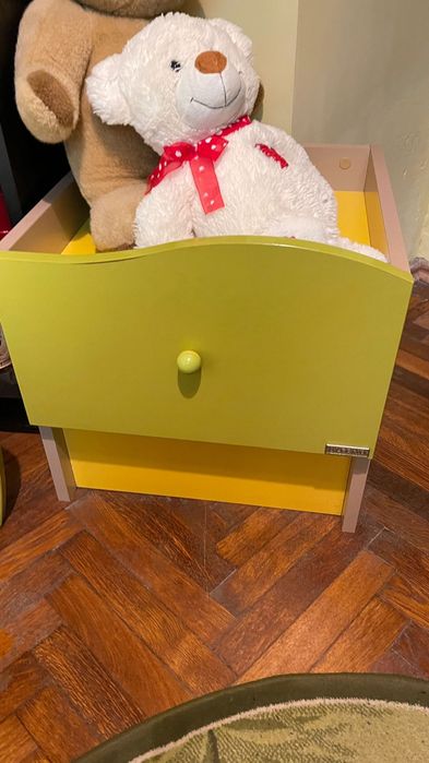 Dormitor copil, sifonier, pat, birou, noptiera