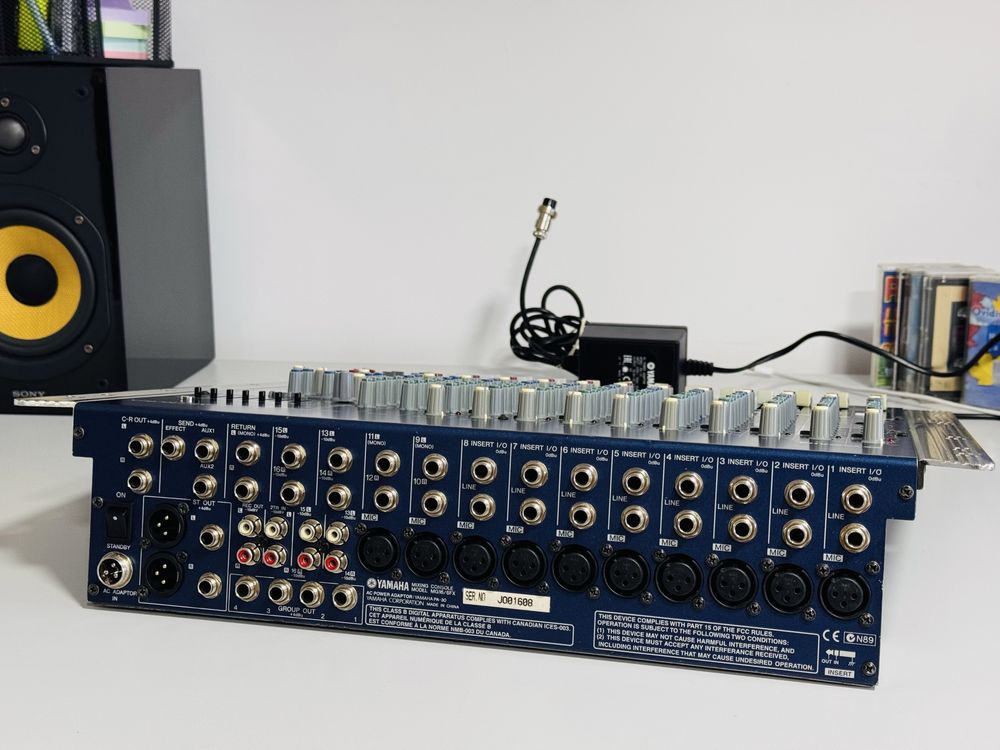 Mixer pasiv YAMAHA MG16/6FX,egalizator,efecte,16 canale,10 microfoane