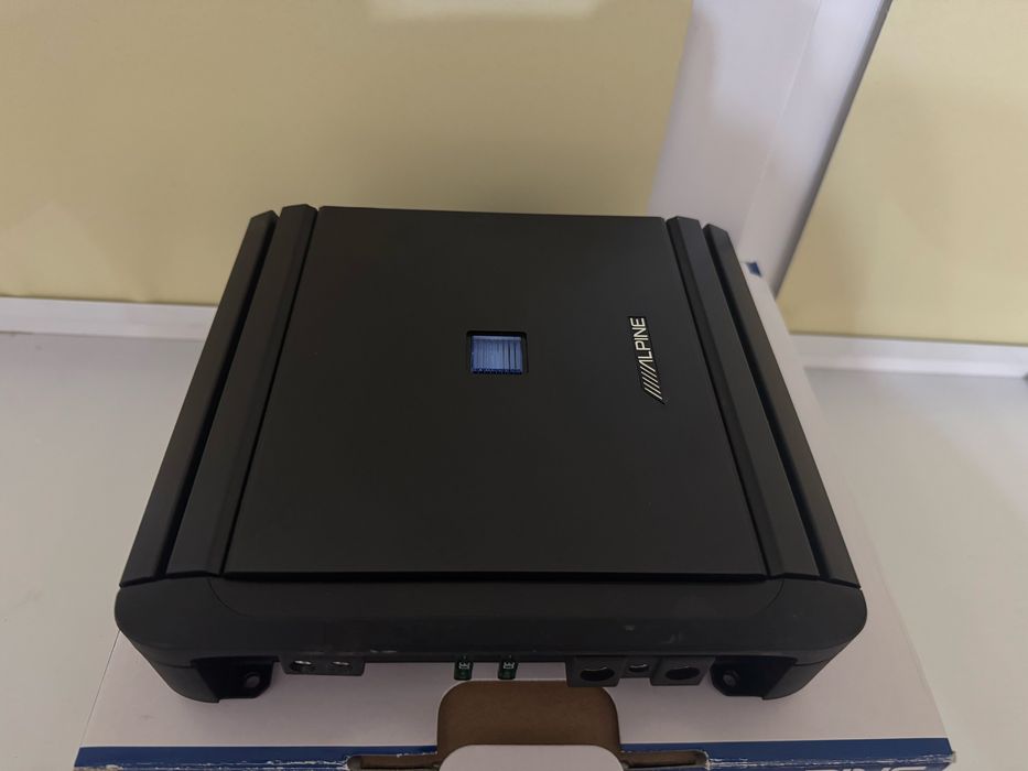 Усилитель Alpine