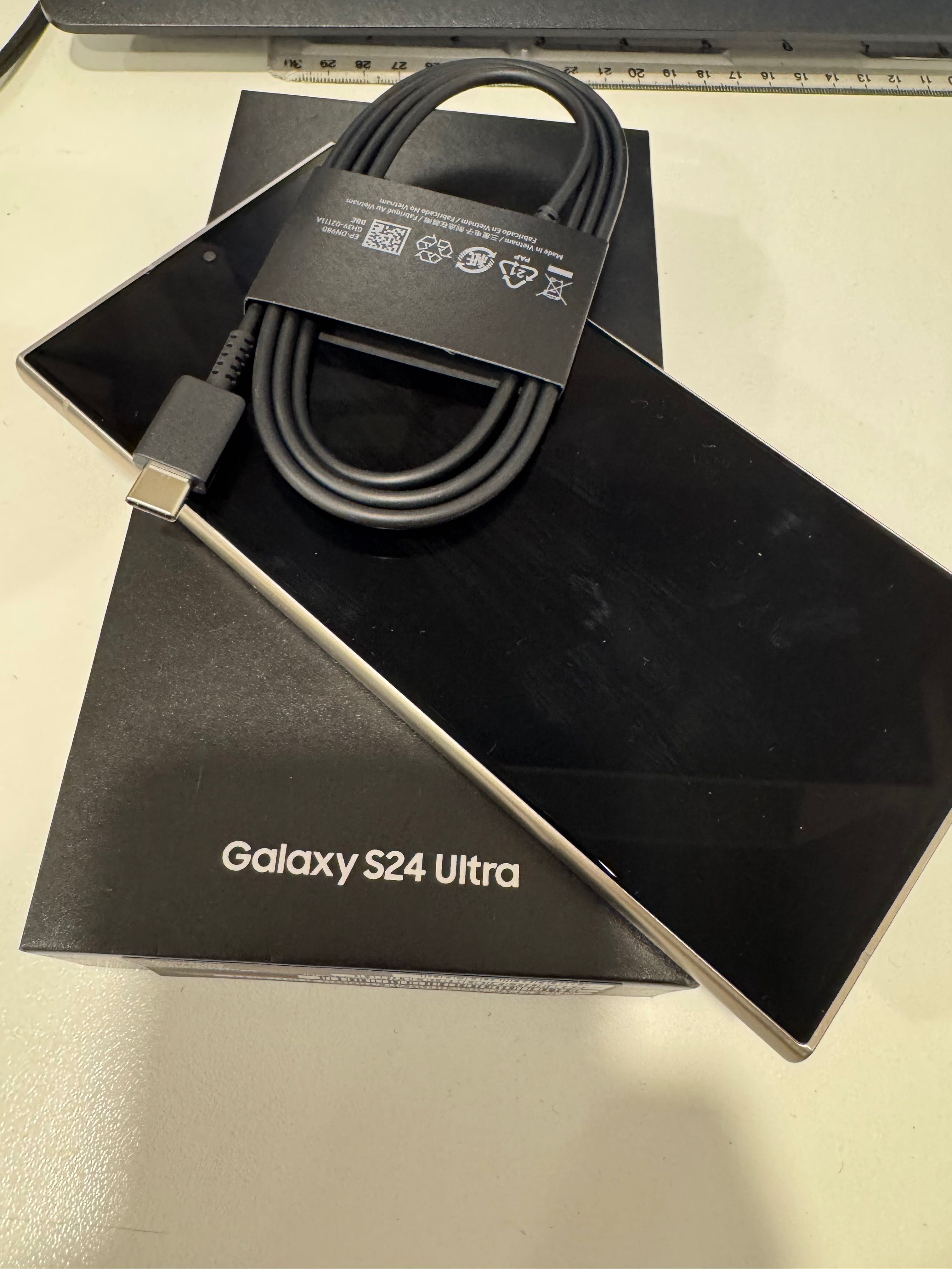 Samsung S24 ultra 256GB yellow