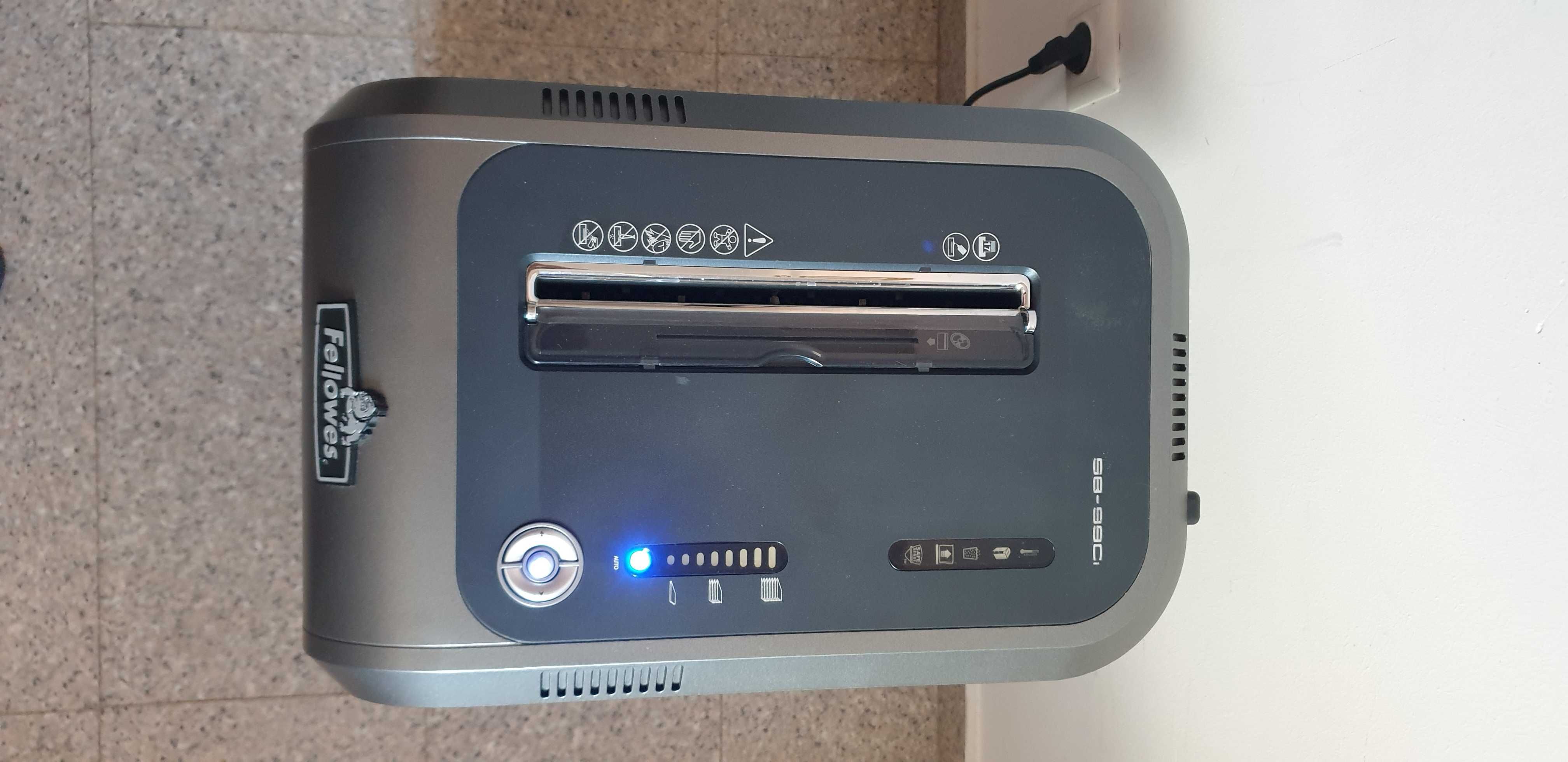 Distrugator Documente Shredder Fellowes 99Ci si masina de numarat bani