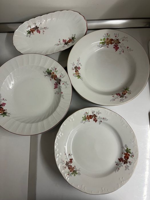 Порцелан чинии “Дъбов лист”