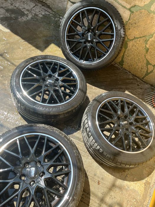 Джанти 17ки CMS C25 DIRIBLGLS
7.5JX18" 5X112 ET37 CB66.5 Gloss black