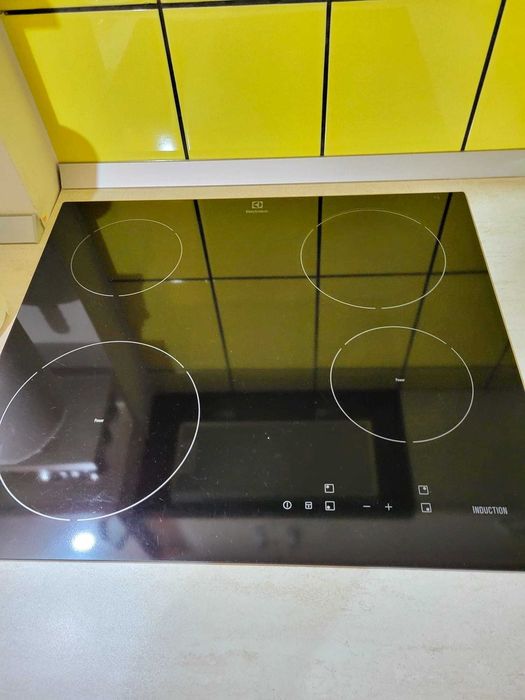 Vand Plita Inductie Electrolux cu 4 zone de gatit