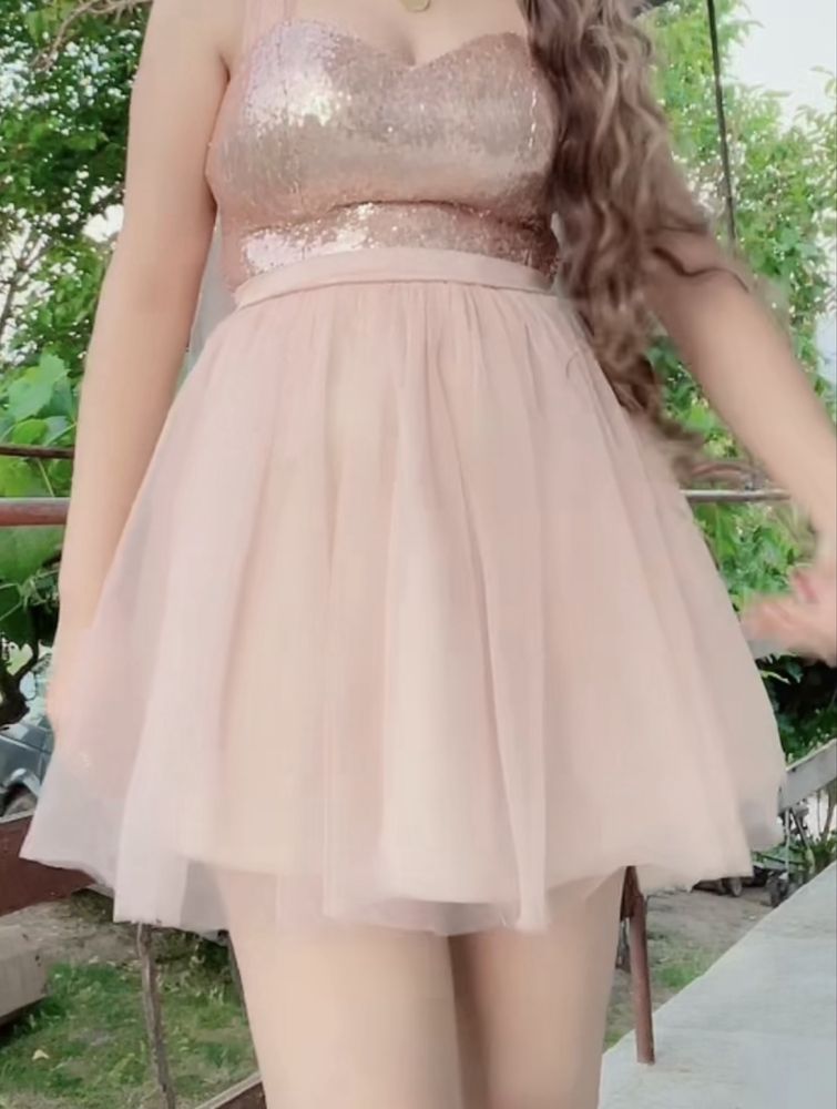 Рокля на Loretti