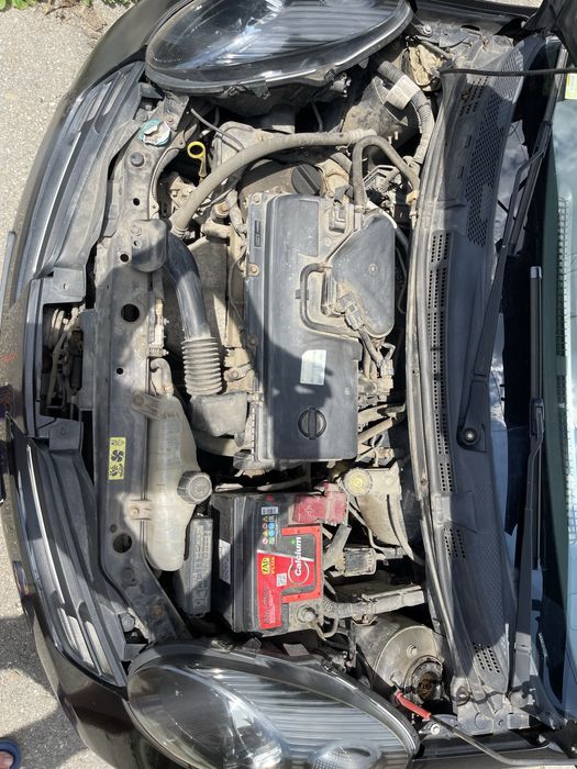 Vând Nissan Micra 2004 - motor 1.2 16V, 48 kW / 65 CP, benzină