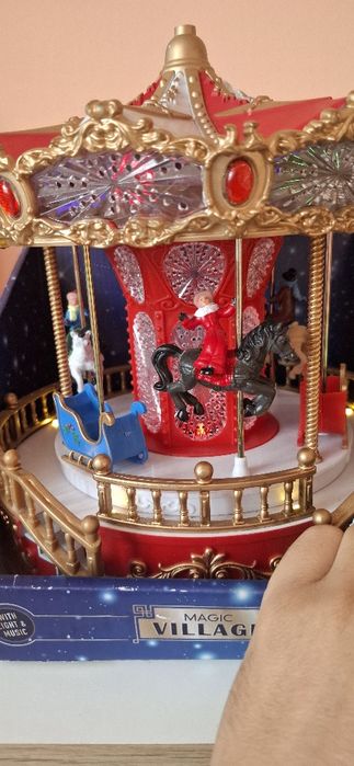 Коледна въртележка