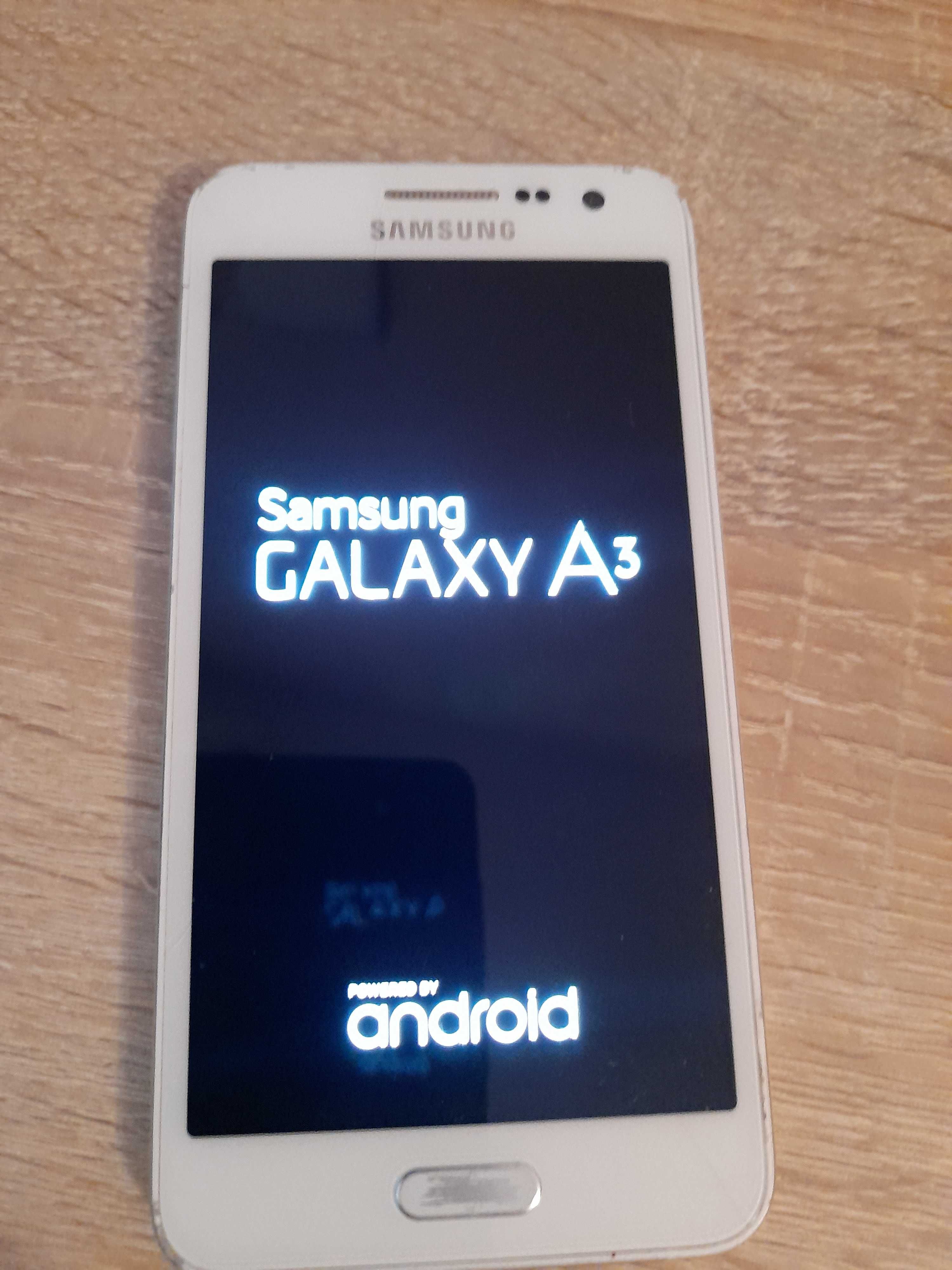 Телефон Samsung A3 Намален