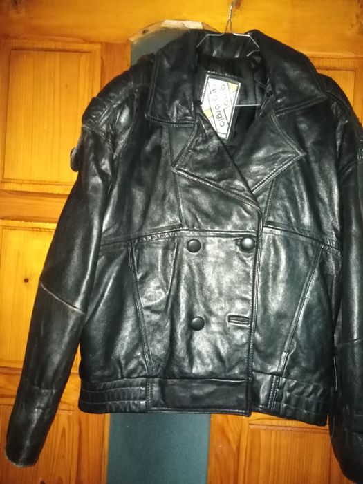 Vand geaca din piele